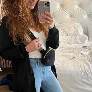 HOLIDAY GIFT Bundle Lululemon Athletica Everywhere Fleece Belt Bag and Scarf